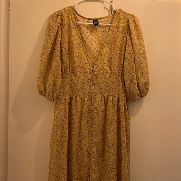 Muted Yellow Floral Flowy Dress - Picture 2 of 5